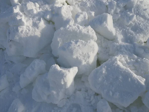 Sneeuw Drijft Brokken Sneeuw Stapelen Zich Winter — Stockfoto