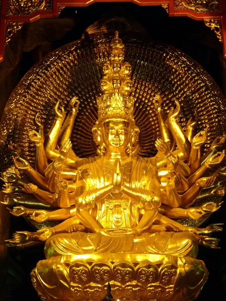 Estatua en el templo de Bai Dinh — Foto de Stock
