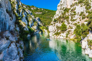 Sentier du garde canal, Quinson, Verdon lower gorge, lake Sainte Croix, Provence, Provence Alpes Cte d'Azur, France 