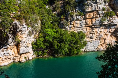 Sentier du garde canal, Quinson, Verdon lower gorge, lake Sainte Croix, Provence, Provence Alpes Cte d'Azur, France 