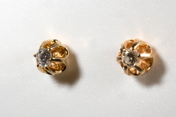 Όμορφα Σκουλαρίκια Φυσικά Διαμάντια Καράτια Καθένα Κοσμήματα Κίτρινο Χρυσό Πλαίσιο — Φωτογραφία Αρχείου
