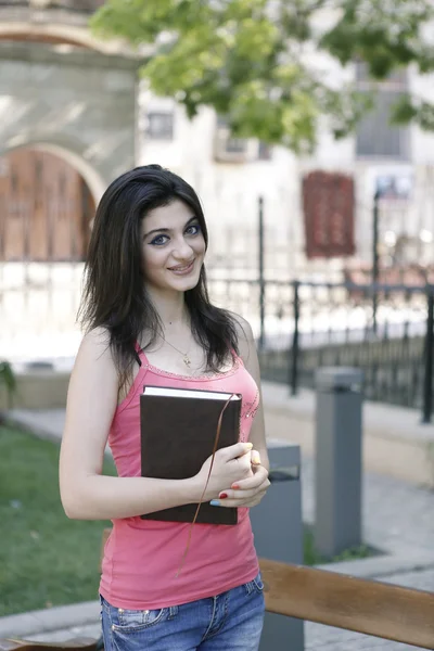 Ragazza con libro — Foto Stock