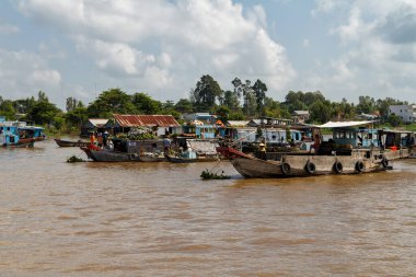 Can Tho, Mekong Delta, Vietnam - 25 Ekim 2012 Can Tho yakınlarındaki Mekong Delta 'da yüzen pazar
