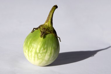 Asya yuvarlak patlıcan (Makua)