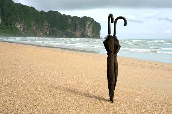 bir ao nang Beach iki şemsiye