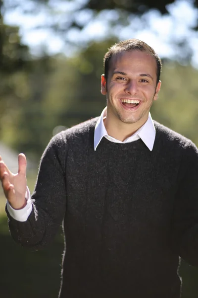 Mutlu genç adam.