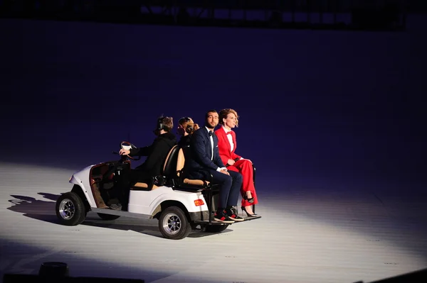 Ivan Urgant y Jan Churikova en la ceremonia de apertura de Sochi 2014 —  Fotos de Stock