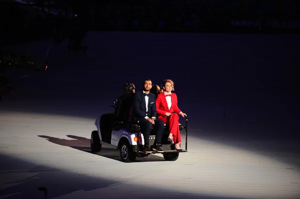 Ivan Urgant and Jan Churikova on Opening ceremony of Sochi 2014 — Stock Photo, Image