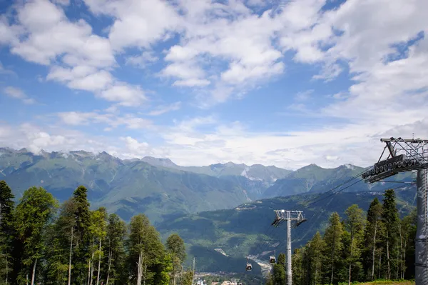 Chair lift in the mountains of Krasnaya Polyana (Russia, Sochi) — Stock Photo, Image