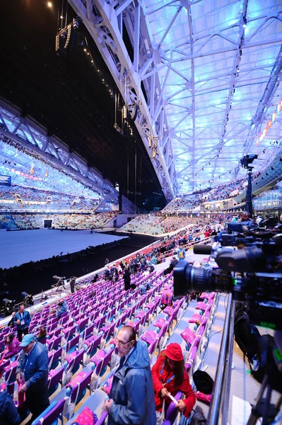 Mensen op de tribunes, openingsplechtigheid van sochi 2014 — Stockfoto