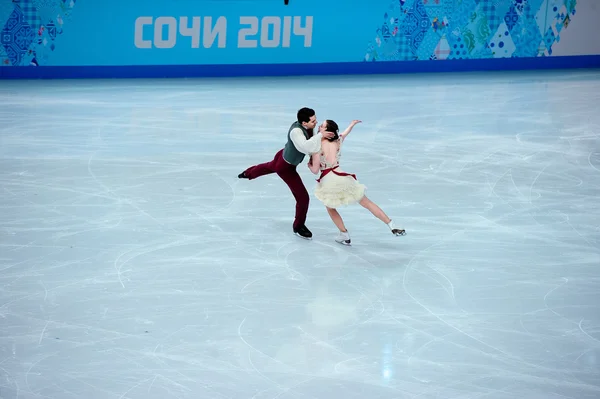 Anna Cappellini y Luca Lanotte en los XXII Juegos Olímpicos de Invierno de Sochi 2014 —  Fotos de Stock