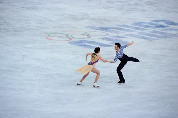 Sara Hurtado y Adrian Díaz en los XXII Juegos Olímpicos de Invierno de Sochi 2014 —  Fotos de Stock