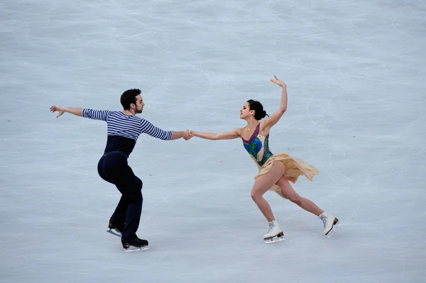 Sara Hurtado y Adrian Díaz en los XXII Juegos Olímpicos de Invierno de Sochi 2014 — Foto de Stock