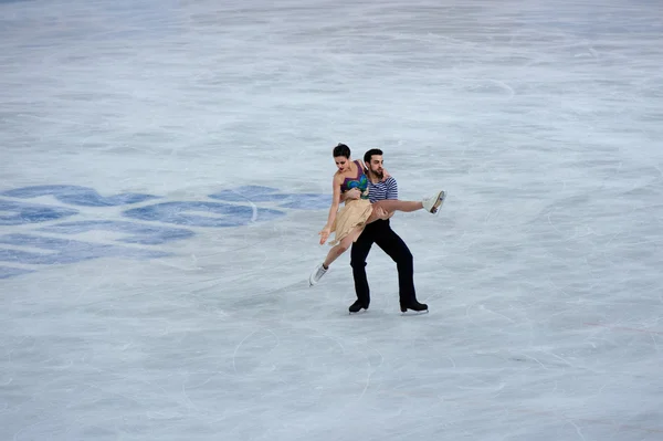 Sara Hurtado y Adrian Díaz en los XXII Juegos Olímpicos de Invierno de Sochi 2014 —  Fotos de Stock