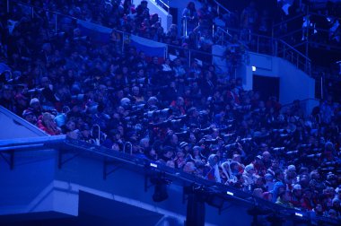 Kapanış töreni Soçi 2014 insanlar standları,