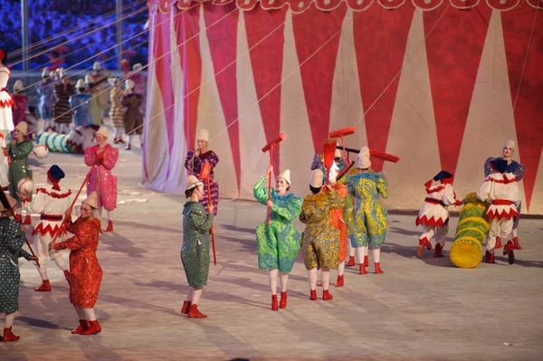 Actuación del circo en la ceremonia de clausura de Sochi 2014 — Foto de Stock