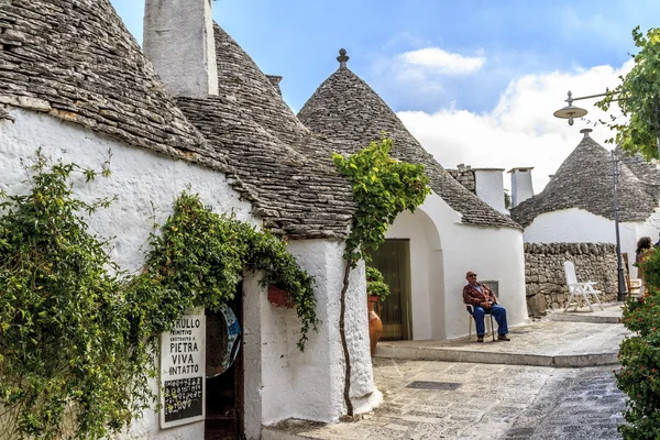 Χωριό trulli του Αλμπερομπέλο Ιταλία — Φωτογραφία Αρχείου