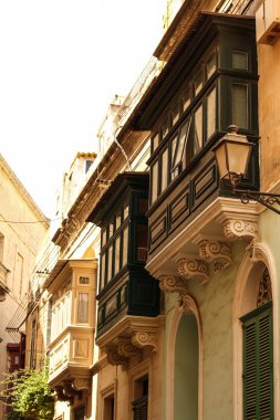 Cephe birgu içinde