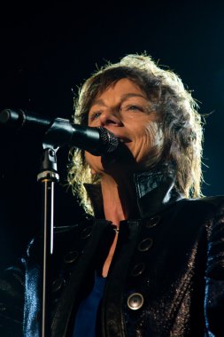 Gianna nannini canlı verona arena'gerçekleştirir