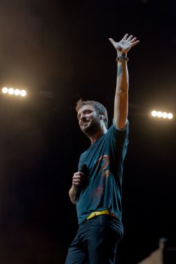 Cremonini, canlı arena'gerçekleştirir