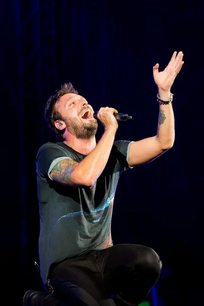 Cremonini, canlı arena'gerçekleştirir