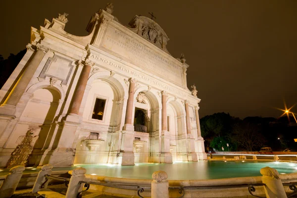 La fuente de Acqua Paola en Roma — Foto de Stock