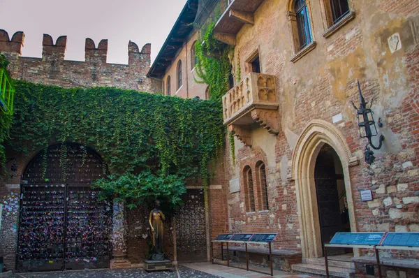 Juliet'in House, Verona İtalya — Stok fotoğraf