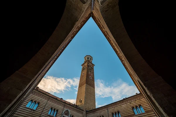 Torre Lamberti, Verona, Italia —  Fotos de Stock