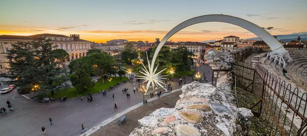 Pohled z arény Veronské náměstí piazza bra — Stock fotografie