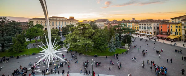 Pohled z arény Veronské náměstí piazza bra — Stock fotografie