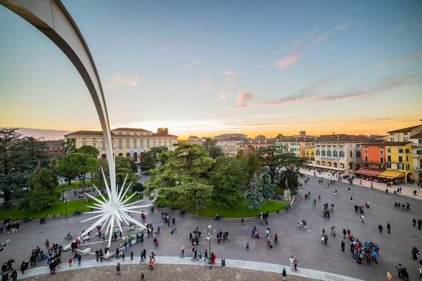 Pohled z arény Veronské náměstí piazza bra — Stock fotografie