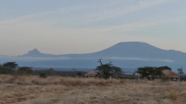 Kilimanjaro Dağı 'nın Panoramik Görünümü