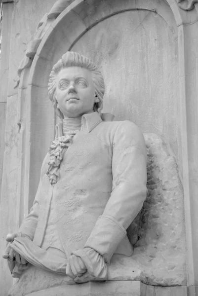 Mozart tiergarten içinde