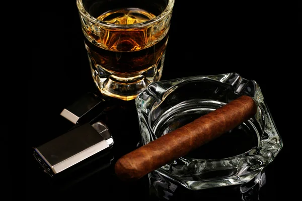 Whiskey with cigar — Stock Photo, Image