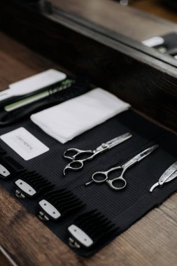 Berber dükkanı araçları ve çalışma süreci