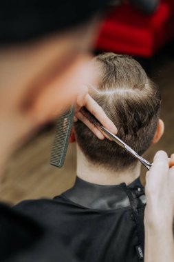 Berber dükkanı araçları ve çalışma süreci