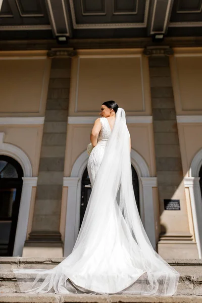 Vinnytsia Vinnytsia Ucrânia 2021 Casal Casamento Elegante Bela Noiva Belo — Fotografia de Stock