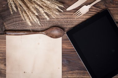 Tablet ve boş kağıt