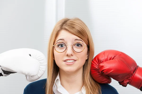 Young girl being punched — Stock Photo, Image