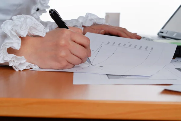 De ondertekening van belangrijke documenten — Stockfoto