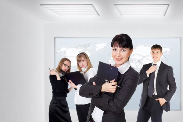 El joven equipo de negocios en la oficina — Foto de Stock