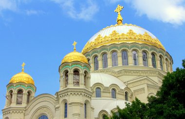 Altın haç üzerinde kronstadt, deniz bir katedralde saint petersburg