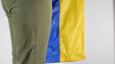 Ukrayna 'daki savaşla ilişkili bir kız.