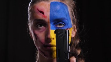 Ukrayna 'daki savaşla ilişkili bir kız.