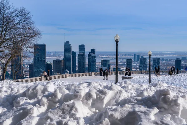 Montreal Canadá Febrero 2022 Montreal Skyline Kondiaronk Belvedere Invierno —  Fotos de Stock