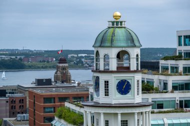 Halifax, Nova Scotia, Kanada - 9 Ağustos 2021: Halifax Kalesi yakınlarındaki Eski Şehir Saati