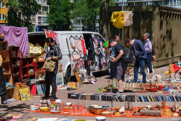 Amsterdam Netherlands June 2022 People Shopping Waterlooplein Flee Market — Stok fotoğraf