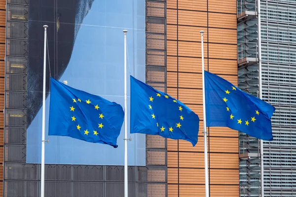 Flaggen Vor Der Europäischen Kommission Brüssel Belgien — Stockfoto