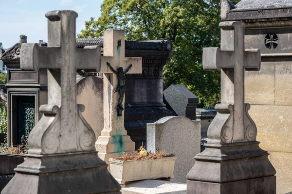 Nagrobki Cmentarzu Pere Lachaise Paryżu Francja — Zdjęcie stockowe