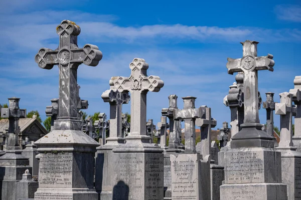 Boulogne Fransa Haziran 2022 Bir Fransız Mezarlığında Mezar Taşı Haçlar — Stok fotoğraf